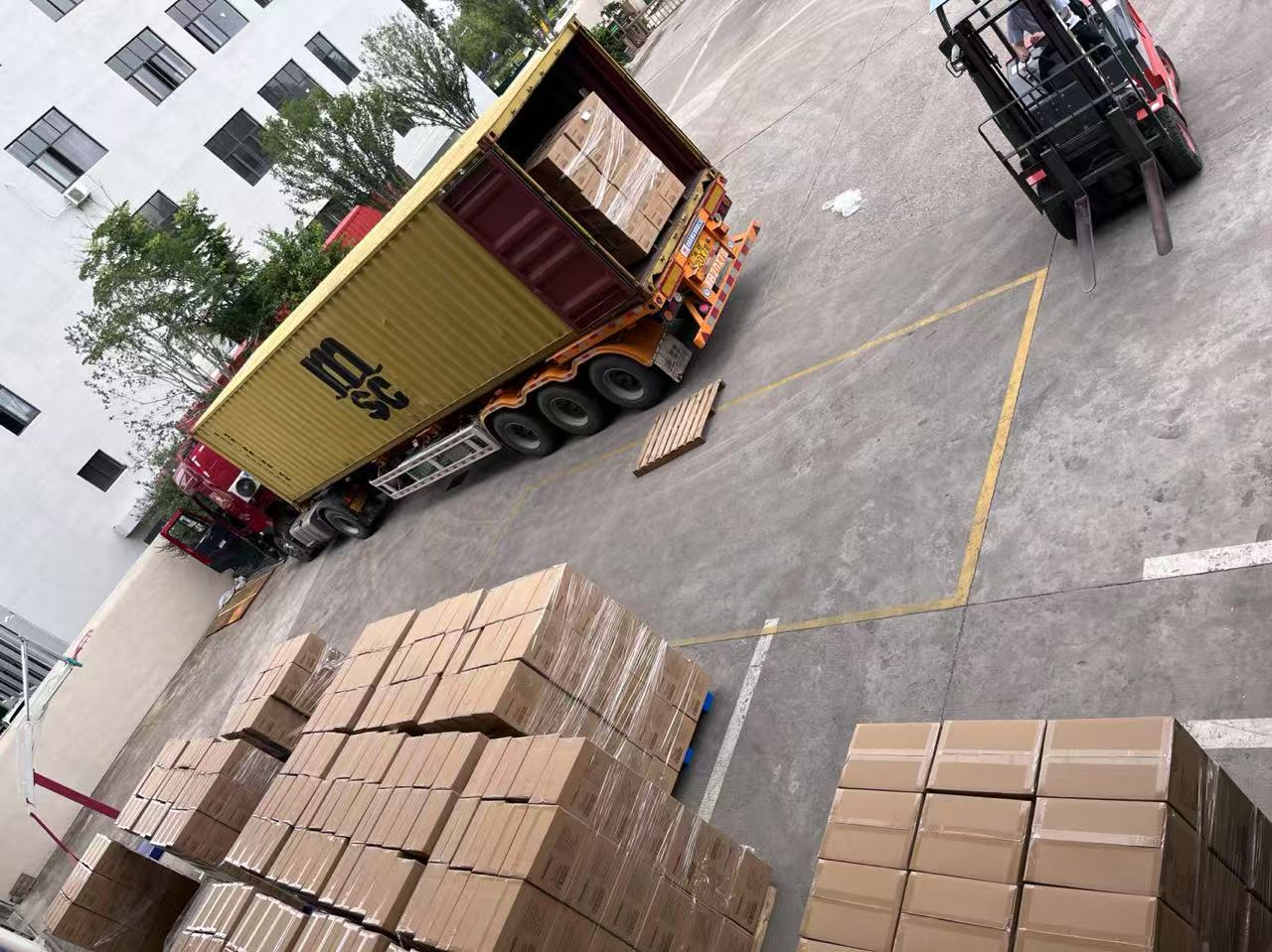 Landsign تشحن بنجاح دفعات من البضائع